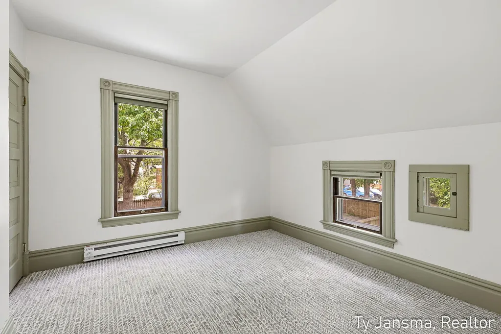 624-628 Prospect Avenue SE Grand Rapids City MI 49503