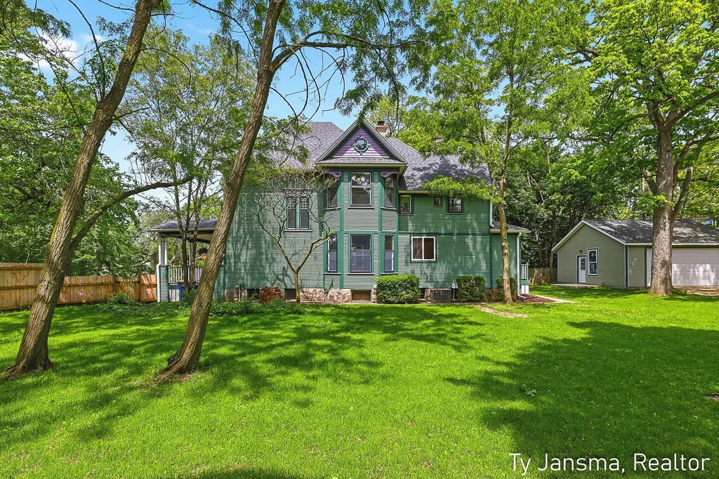 624-628 Prospect Avenue SE Grand Rapids City MI 49503
