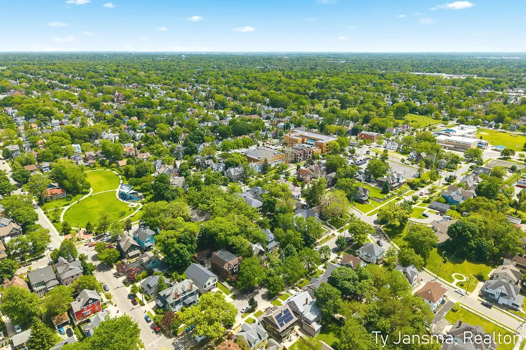 624-628 Prospect Avenue SE Grand Rapids City MI 49503
