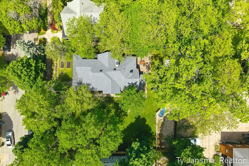624-628 Prospect Avenue SE Grand Rapids City MI 49503