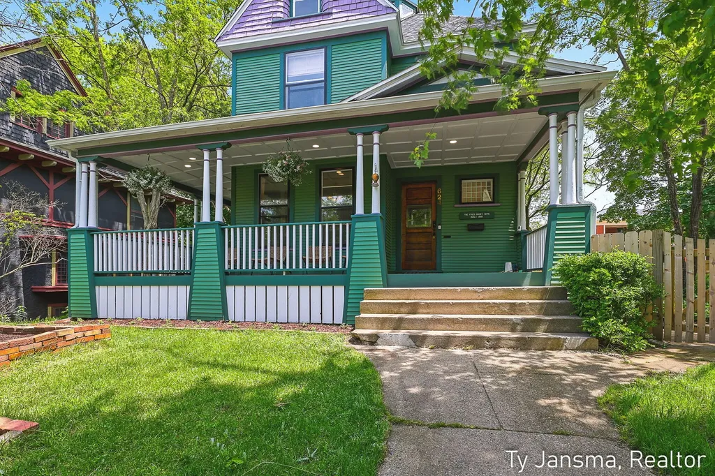 624-628 Prospect Avenue SE Grand Rapids City MI 49503