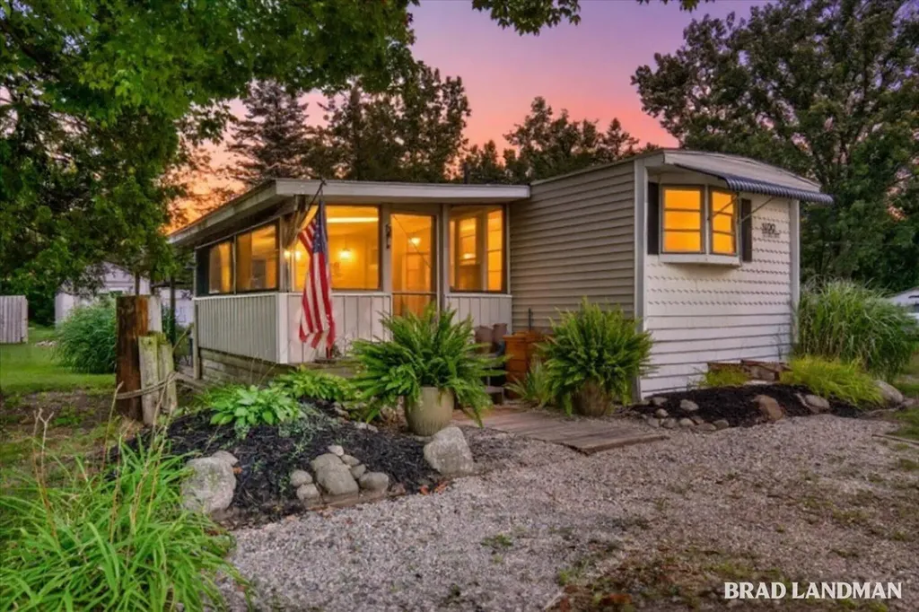 1499 Big Lake Drive Watson Township MI 49328