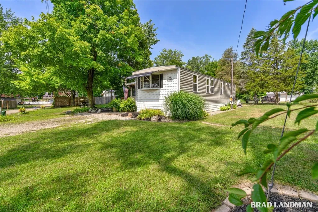 1499 Big Lake Drive Watson Township MI 49328