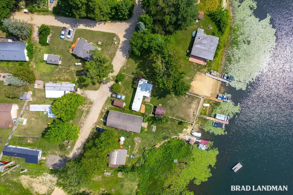 1499 Big Lake Drive Watson Township MI 49328