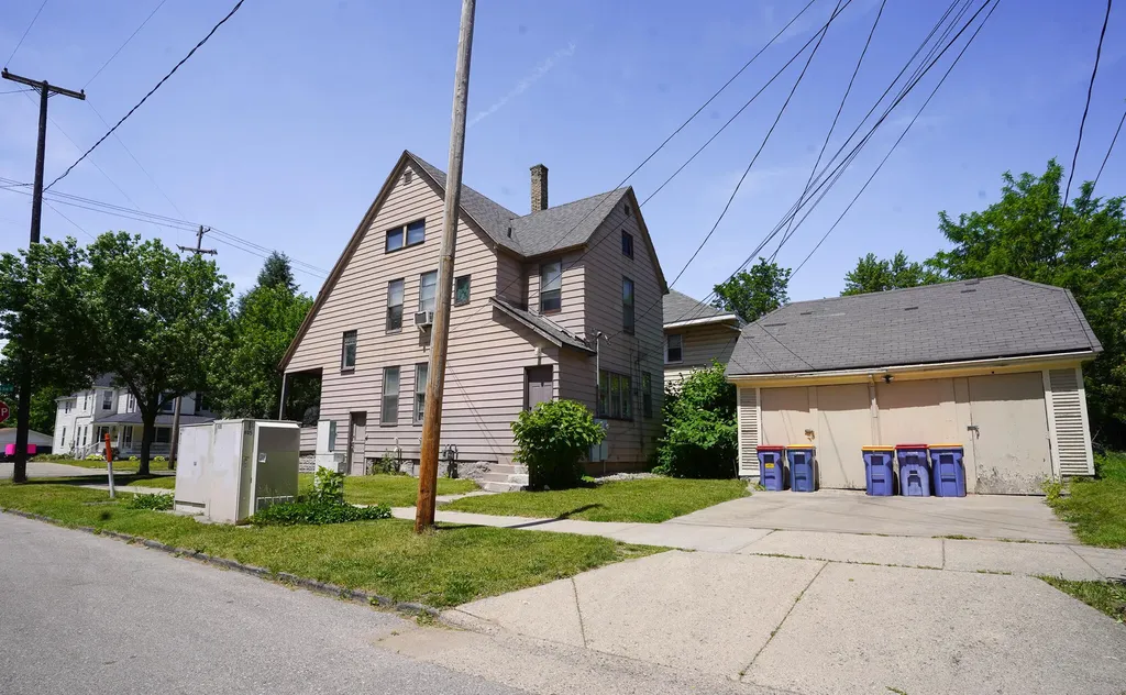 264 Eastern Avenue SE Grand Rapids City MI 49503
