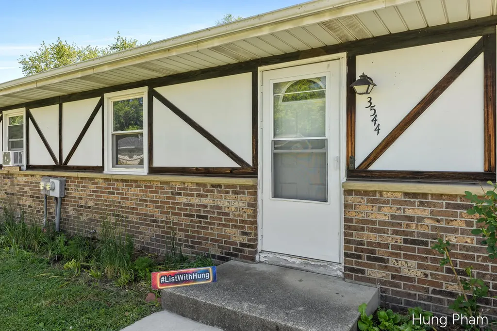 3542 Wedgewood Drive SW Wyoming City MI 49519