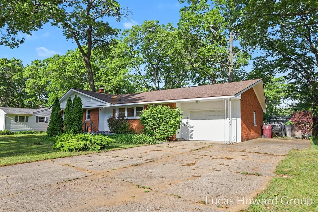 1365 Sumac Street Muskegon Charter Township MI 49445
