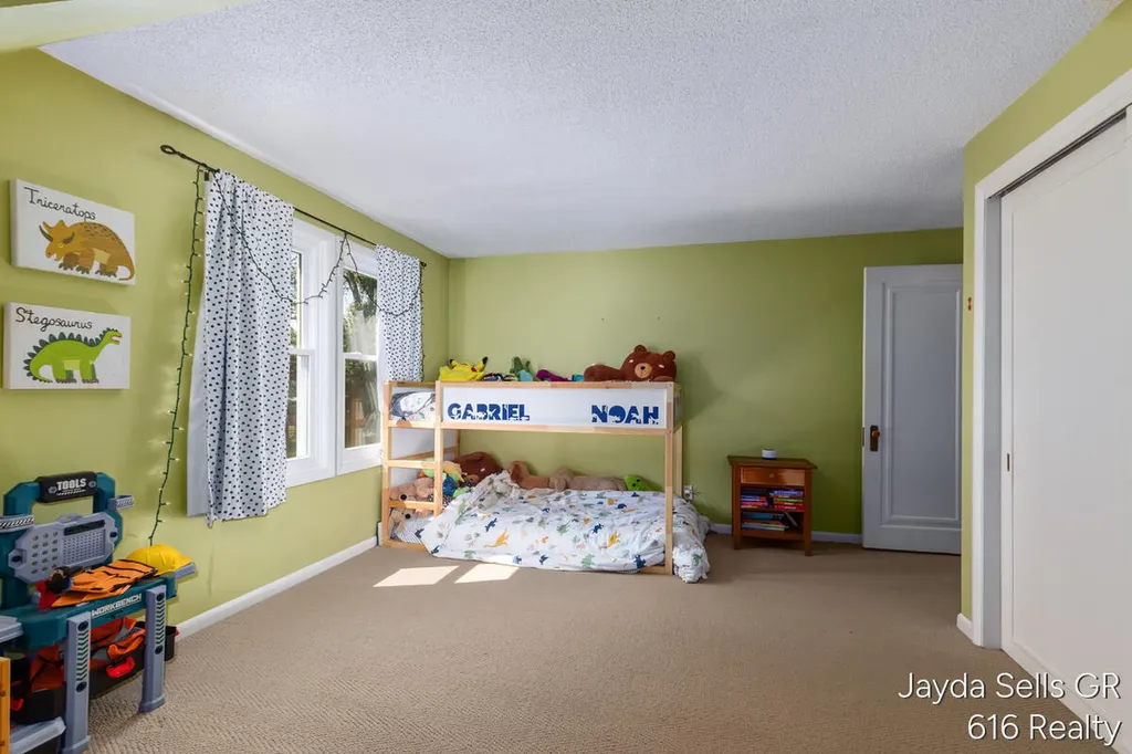 1853 Leonard Street NW Grand Rapids City MI 49504