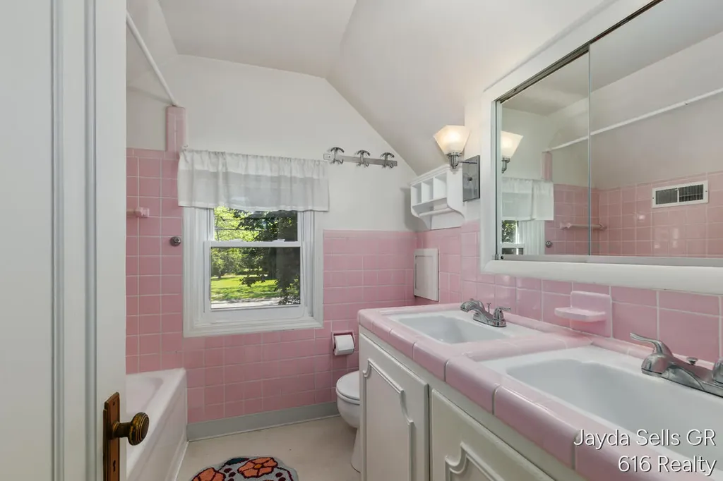 1853 Leonard Street NW Grand Rapids City MI 49504