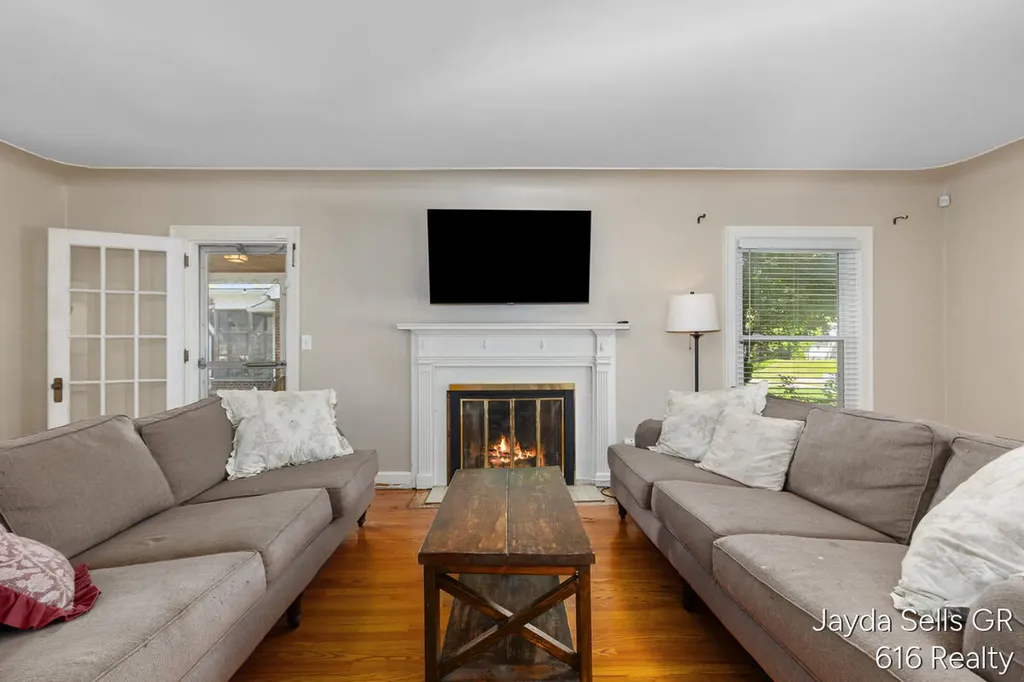1853 Leonard Street NW Grand Rapids City MI 49504