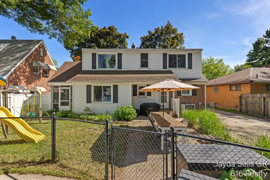 1853 Leonard Street NW Grand Rapids City MI 49504