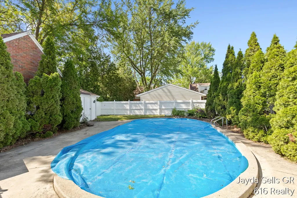 1853 Leonard Street NW Grand Rapids City MI 49504