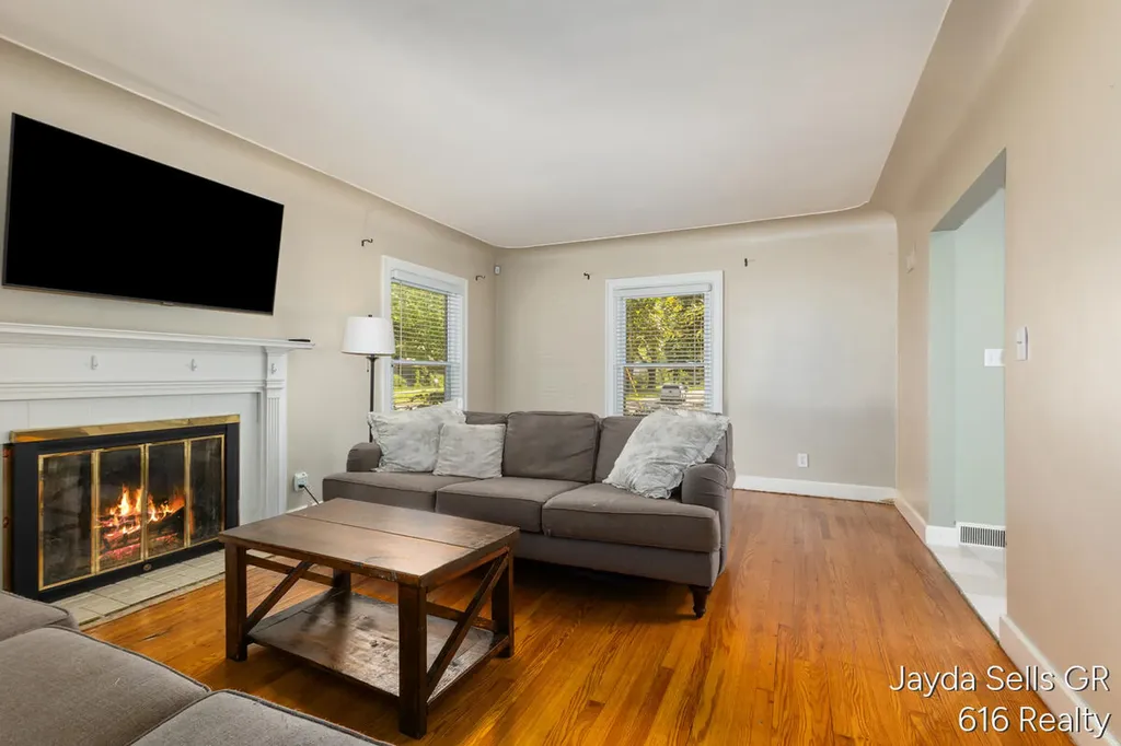 1853 Leonard Street NW Grand Rapids City MI 49504
