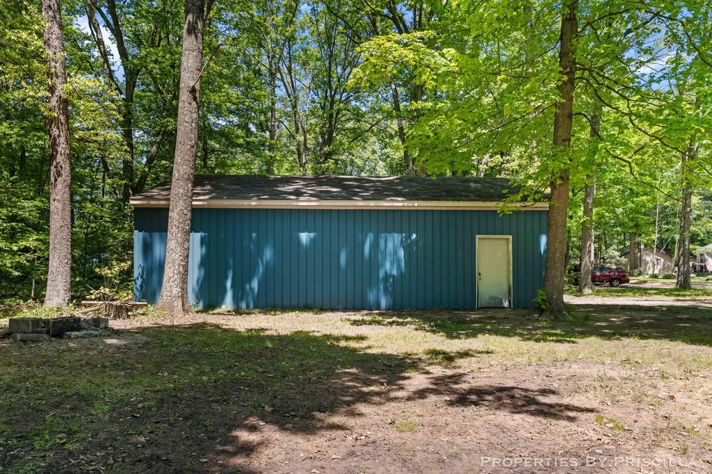 4457 S Croton Hardy Drive Big Prairie Township MI 49337