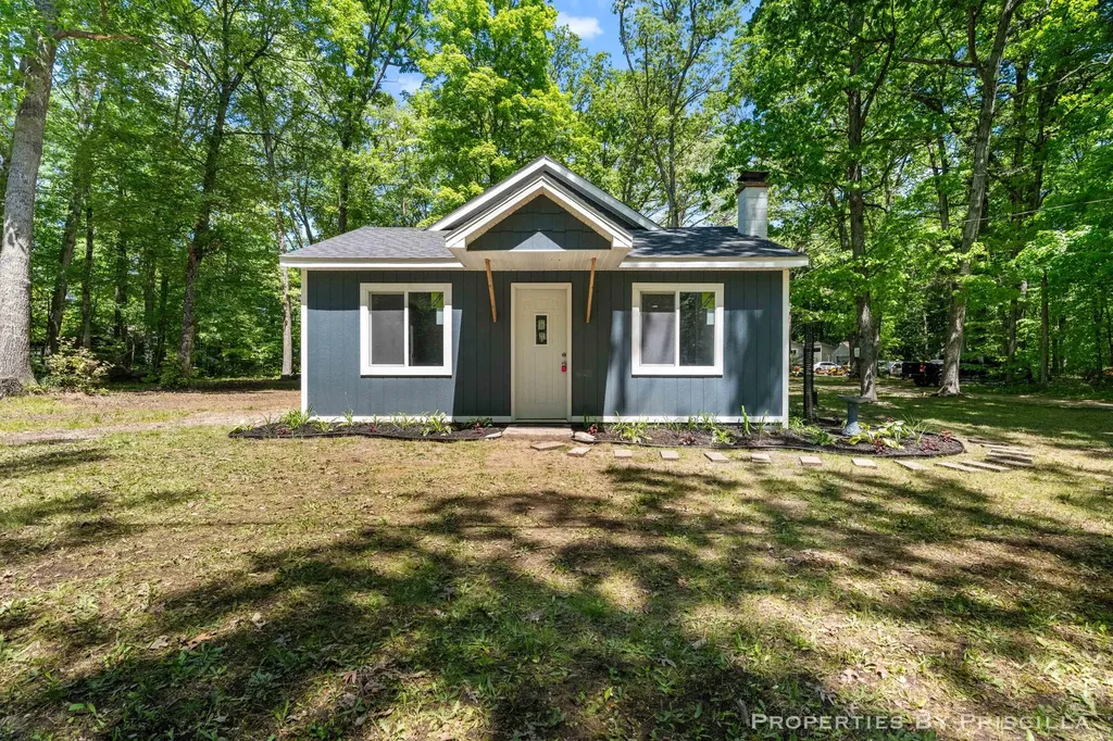 4457 S Croton Hardy Drive Big Prairie Township MI 49337