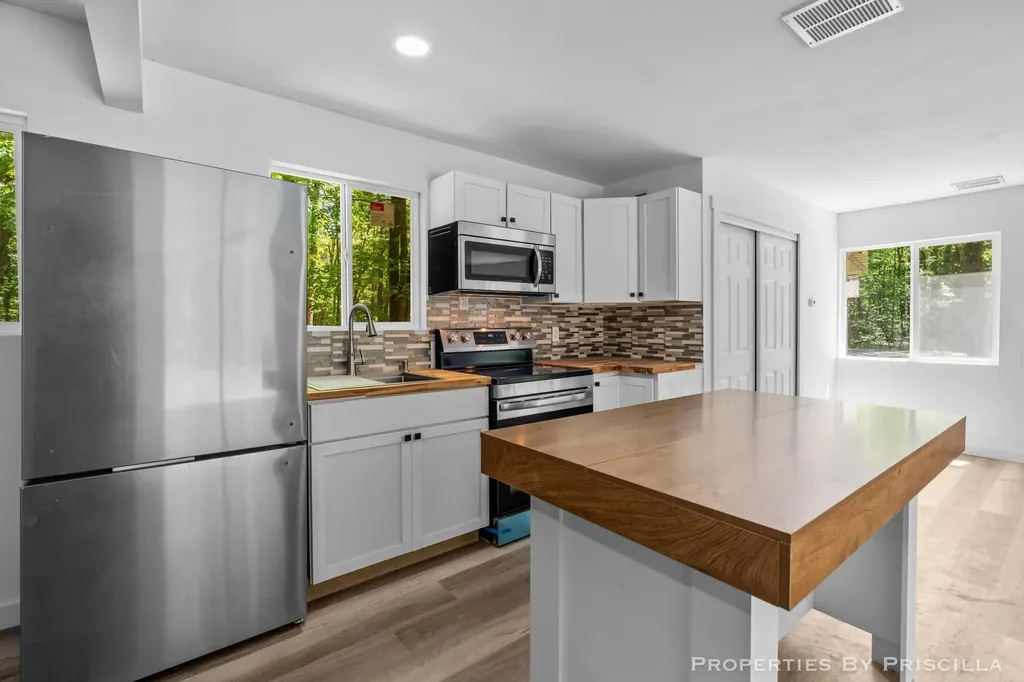 4457 S Croton Hardy Drive Big Prairie Township MI 49337
