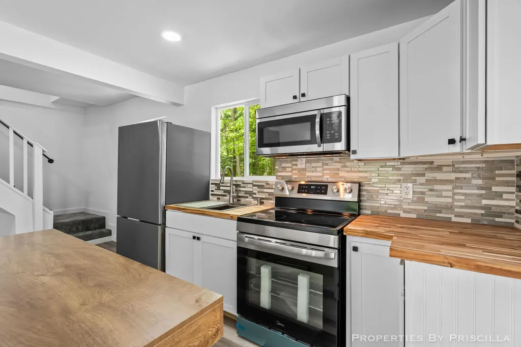 4457 S Croton Hardy Drive Big Prairie Township MI 49337