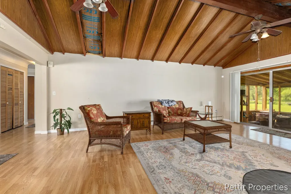 230 Creekview Drive Bedford Charter Township MI 49037