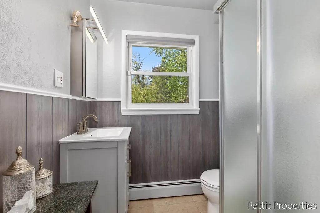 230 Creekview Drive Bedford Charter Township MI 49037
