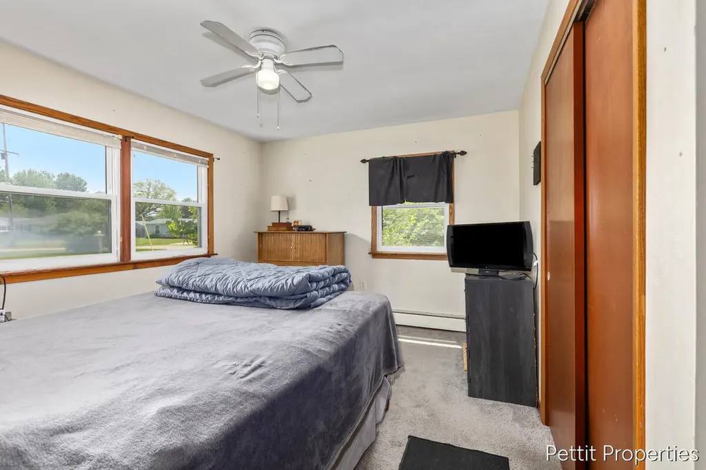230 Creekview Drive Bedford Charter Township MI 49037