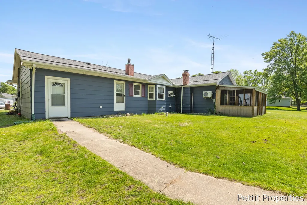 230 Creekview Drive Bedford Charter Township MI 49037