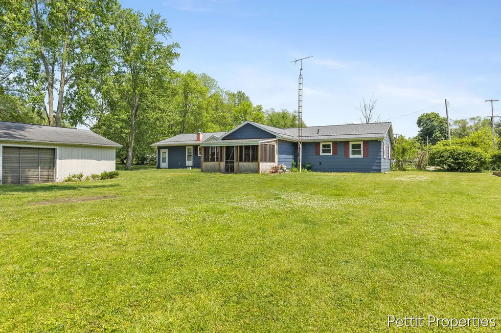 230 Creekview Drive Bedford Charter Township MI 49037