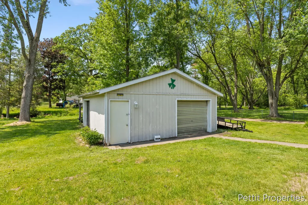 230 Creekview Drive Bedford Charter Township MI 49037