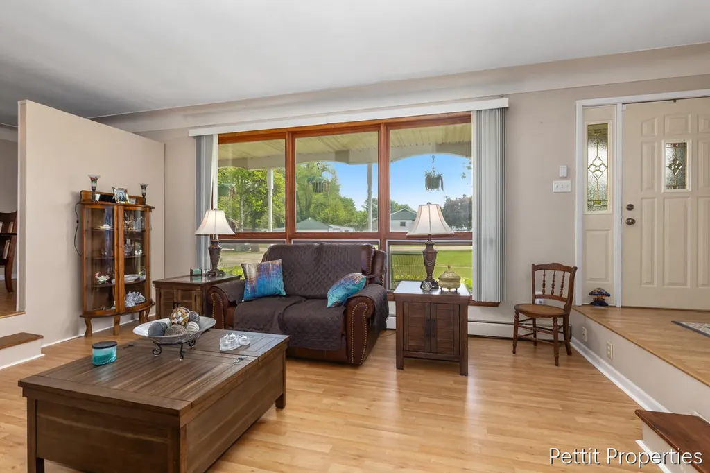 230 Creekview Drive Bedford Charter Township MI 49037