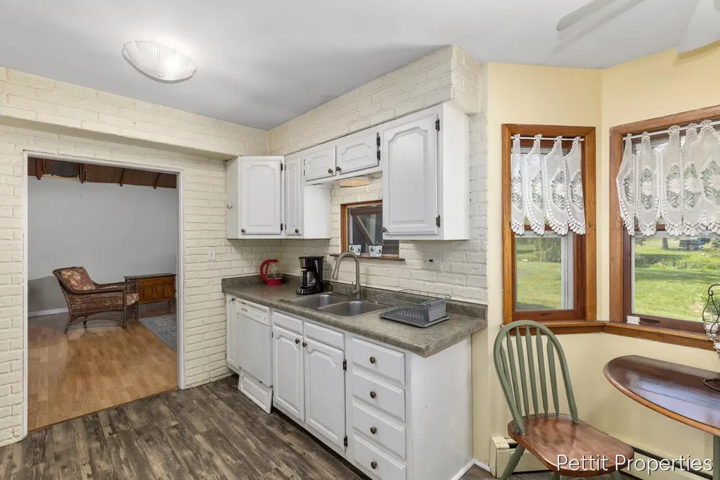 230 Creekview Drive Bedford Charter Township MI 49037