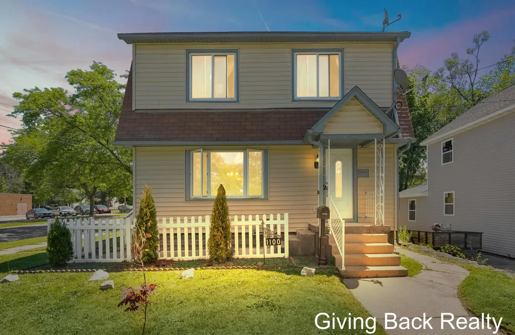 1100 Dallas Avenue SE Grand Rapids City MI 49507