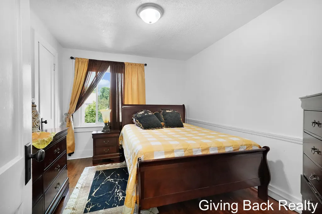 1100 Dallas Avenue SE Grand Rapids City MI 49507