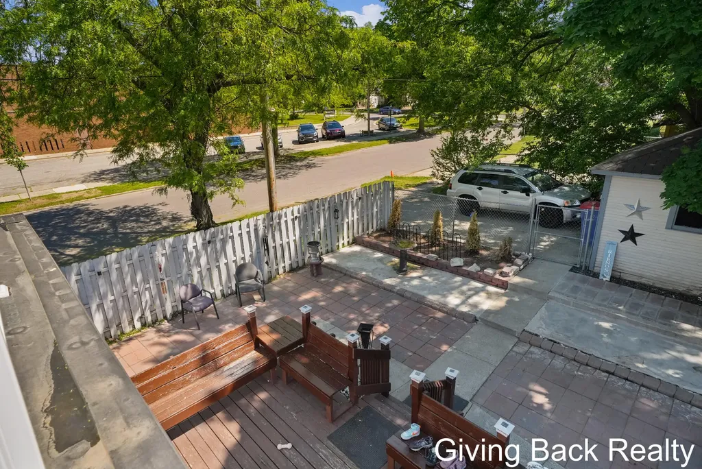 1100 Dallas Avenue SE Grand Rapids City MI 49507