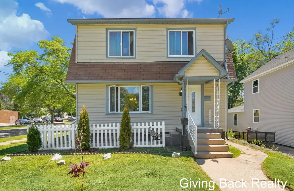 1100 Dallas Avenue SE Grand Rapids City MI 49507