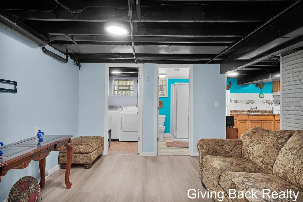 1100 Dallas Avenue SE Grand Rapids City MI 49507