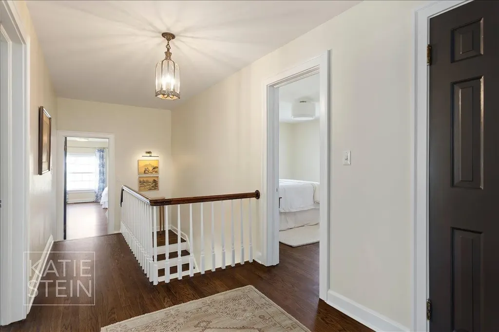 833 Gladstone Drive SE East Grand Rapids City MI 49506