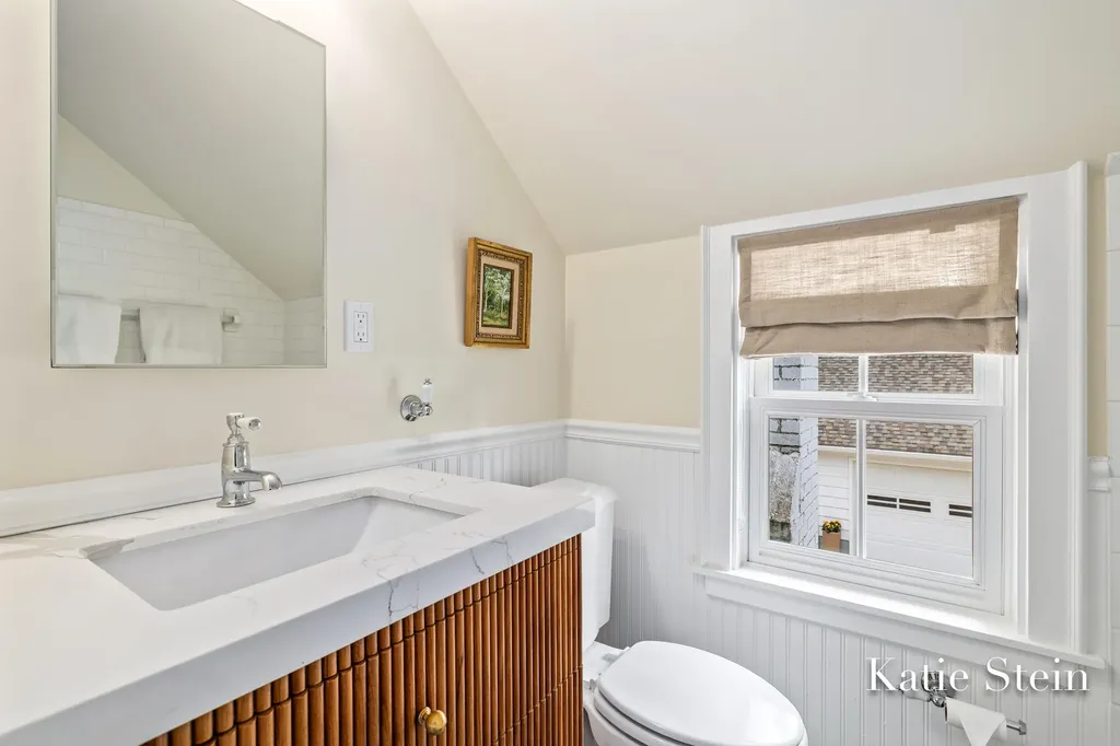 833 Gladstone Drive SE East Grand Rapids City MI 49506