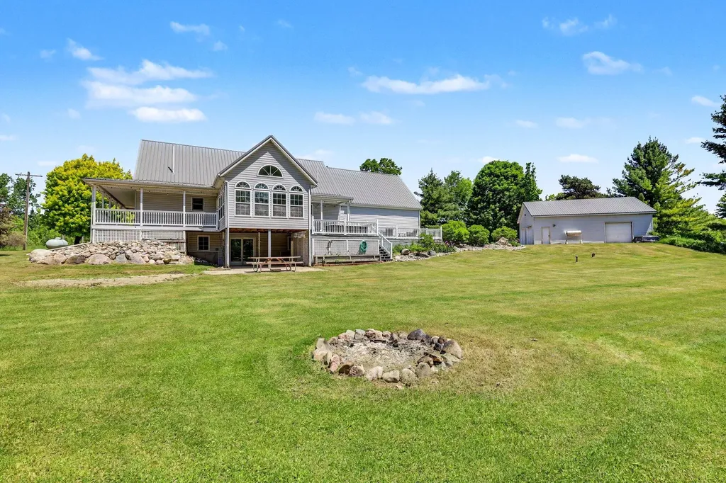 2945 W Lincoln Avenue Easton Township MI 48846
