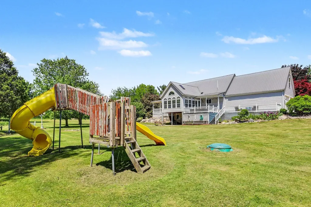 2945 W Lincoln Avenue Easton Township MI 48846