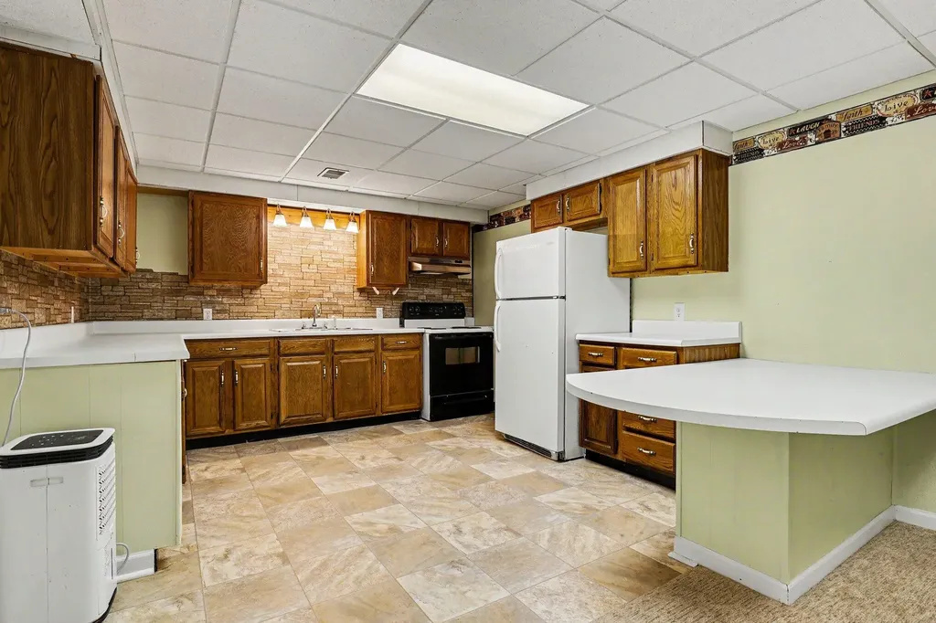 2945 W Lincoln Avenue Easton Township MI 48846