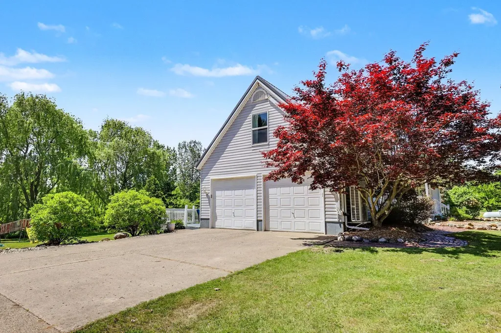 2945 W Lincoln Avenue Easton Township MI 48846