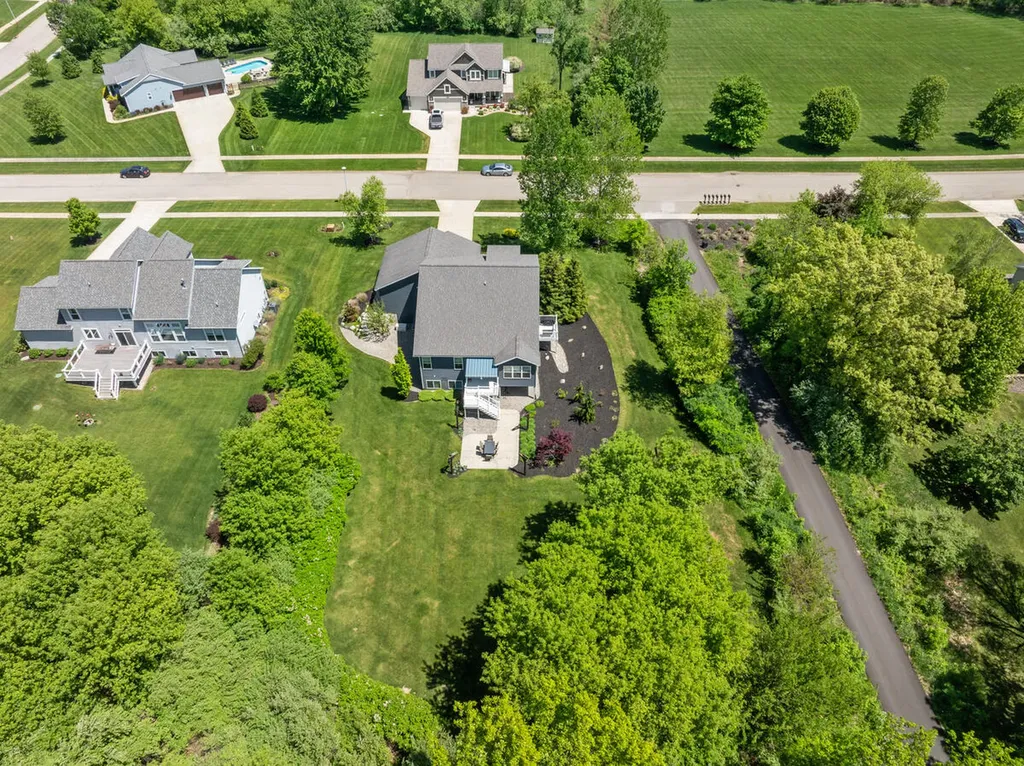 9579 Arrowcrest Drive NE Courtland Township MI 49341