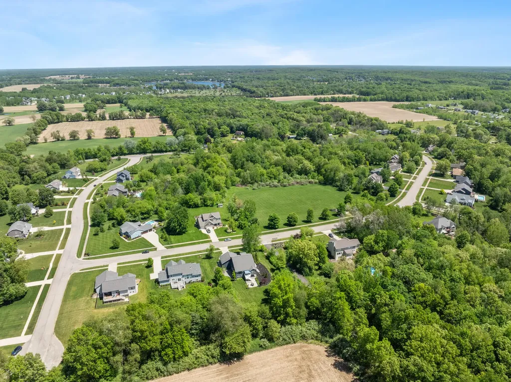 9579 Arrowcrest Drive NE Courtland Township MI 49341