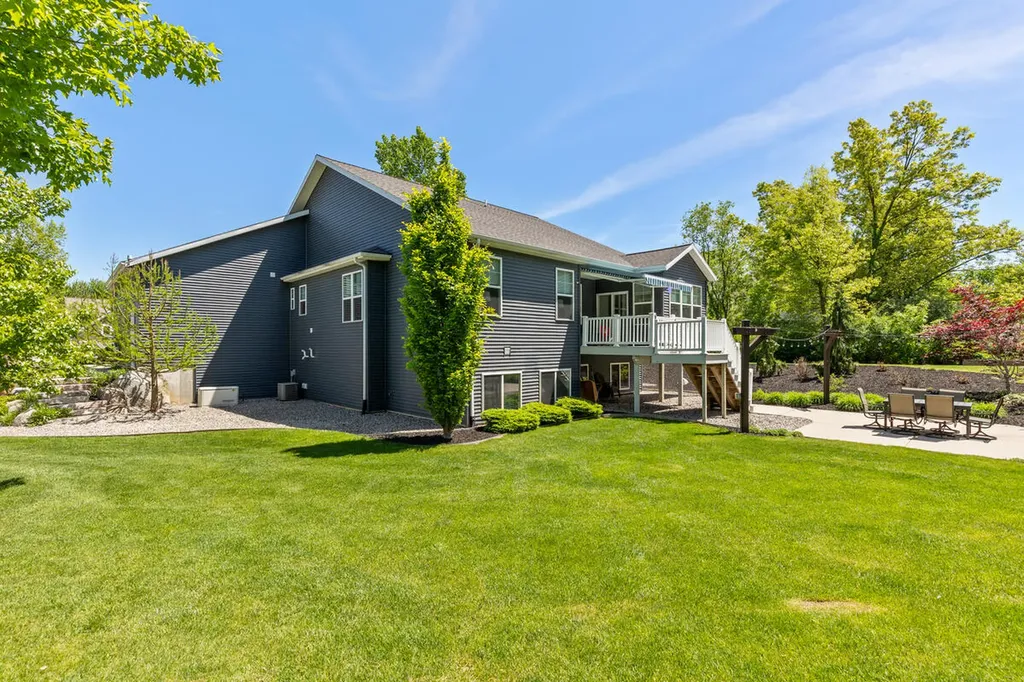 9579 Arrowcrest Drive NE Courtland Township MI 49341