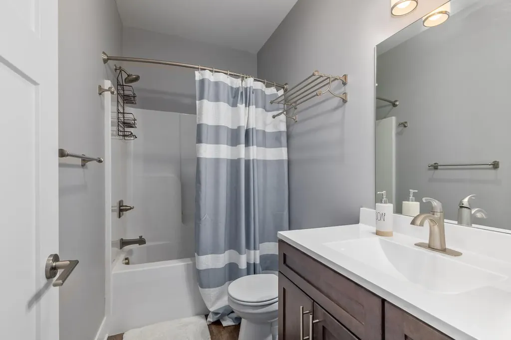 9579 Arrowcrest Drive NE Courtland Township MI 49341