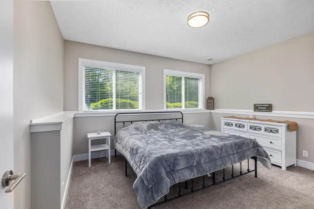 9579 Arrowcrest Drive NE Courtland Township MI 49341