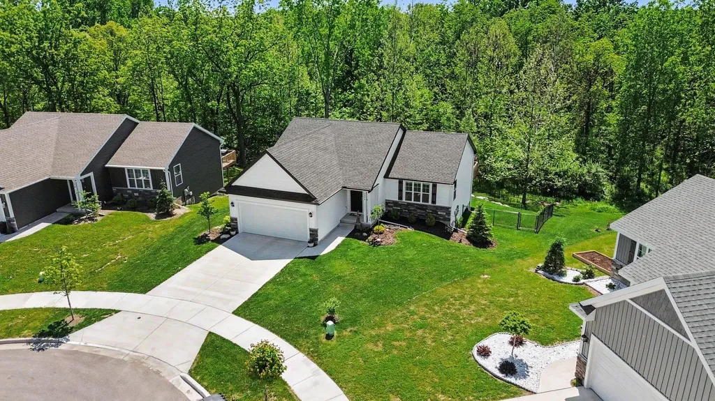 3474 Breezewood Court SE Kentwood City MI 49512