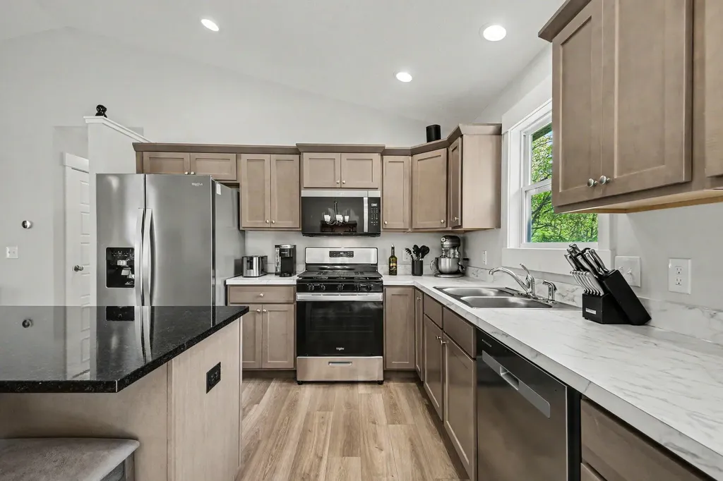 3474 Breezewood Court SE Kentwood City MI 49512