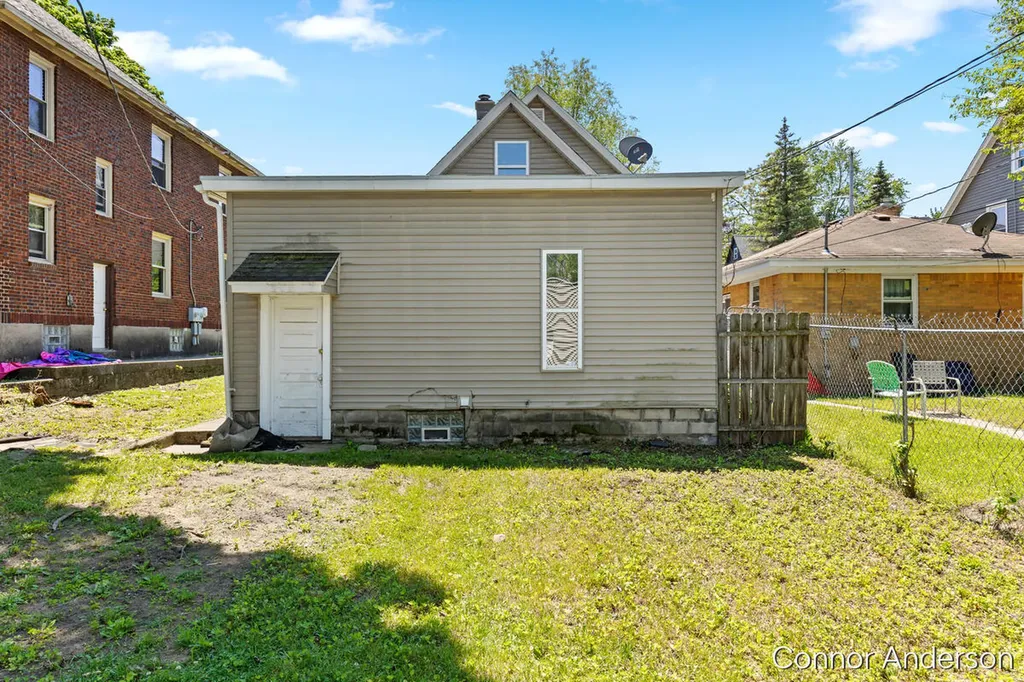 635 Worden Street SE Grand Rapids City MI 49507
