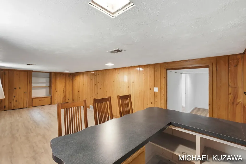 1438 Pennoyer Avenue Grand Haven City MI 49417