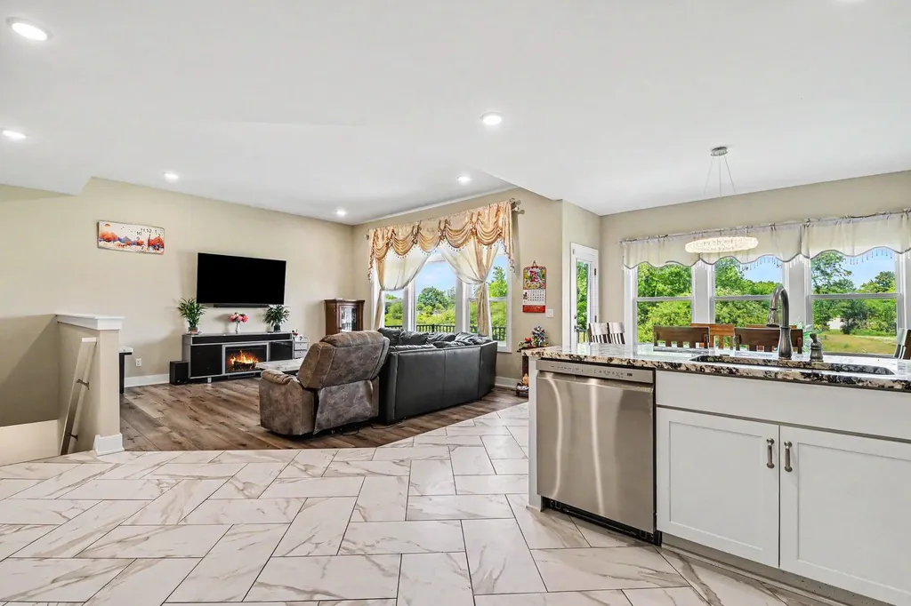 6549 Creekside View Drive SE Gaines Charter Township MI 49508